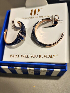Reveal Drop the Mic Hoop Earrings in Blue & Rose Gold NWT